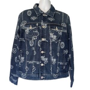 True Religion AOP Logo Denim Trucker Jacket Blue Jean 700703 Mens L NWT